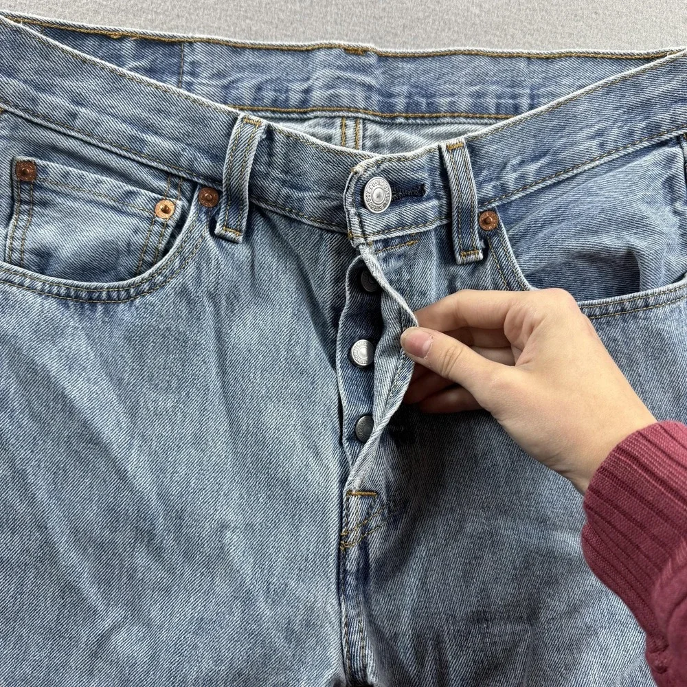 Levis 501 Jeans Mens 29x32 (Fit 29x30) Light Wash Straight Denim Button Fly